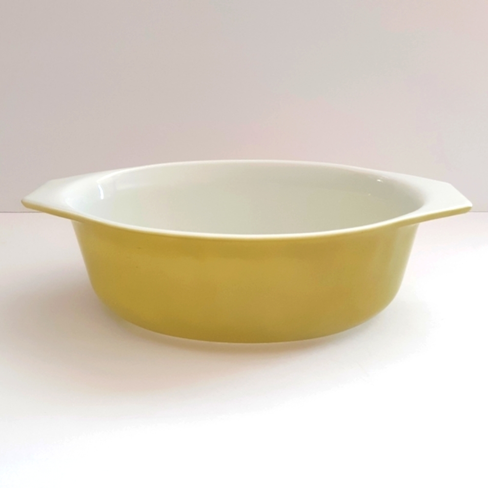 Pyrex Verde Casserole